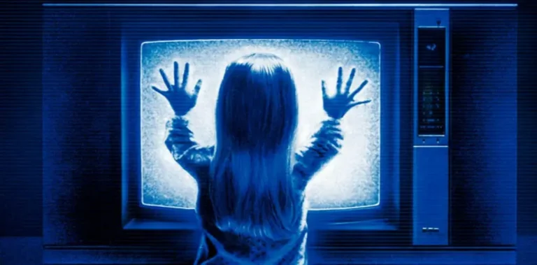 Poltergeist: la recensione del cult horror di Tobe Hooper prodotto da Steven Spielberg Poltergeist: la recensione del cult horror di Tobe Hooper prodotto da Steven Spielberg