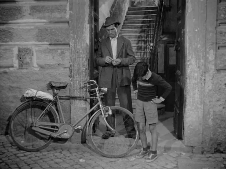 Ladri di biciclette, il film di Vittorio De Sica e Cesare Zavattini