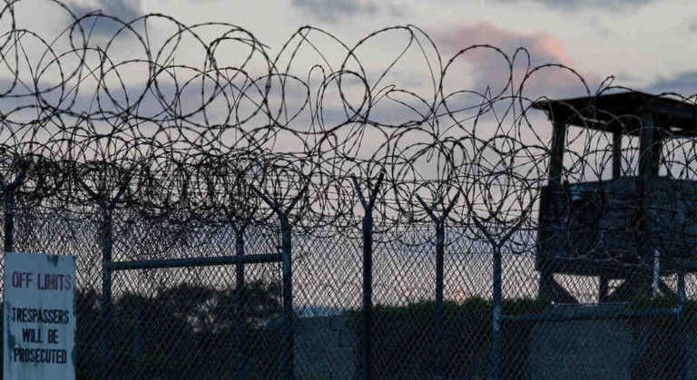 You Don’t Like the Truth: 4 giorni a Guantanamo – recensione You Don’t Like the Truth: 4 giorni a Guantanamo – recensione