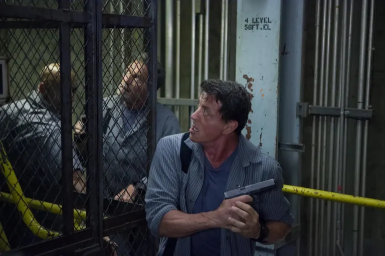 Escape Plan &ndash; Fuga dall&rsquo;inferno, recensione: Stallone e Schwarzenegger tra nostalgia e azione d&rsquo;altri tempi