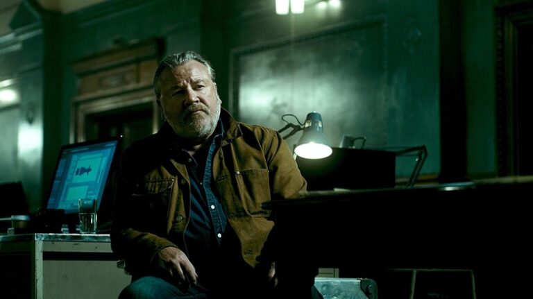 Ray Winstone vs No&egrave;?