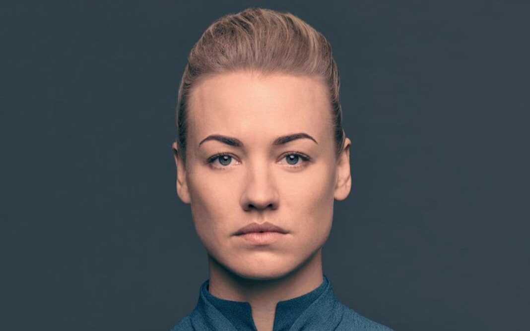 Yvonne Strahovski Yvonne Strahovski