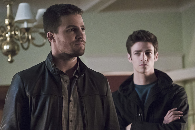 Arrow 4×08: foto promozionali dal crossover “Legends of Yesterday” Arrow 4×08: foto promozionali dal crossover “Legends of Yesterday”