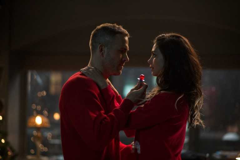 Deadpool: Wade e Vanessa innamorati nelle nuove foto Deadpool: Wade e Vanessa innamorati nelle nuove foto