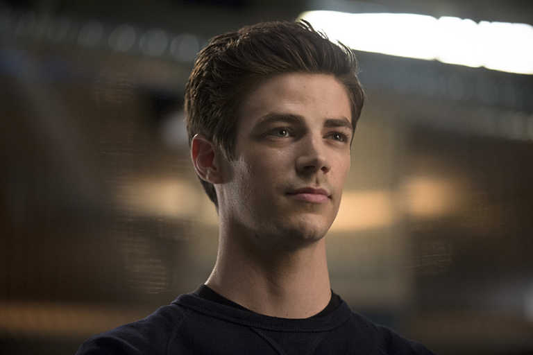 The Flash: Grant Gustin supporta con una lettera aperta Ezra Miller come Barry Allen The Flash: Grant Gustin supporta con una lettera aperta Ezra Miller come Barry Allen