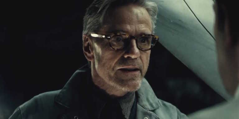 Batman v Superman: Alfred si confronta con Bruce – clip Batman v Superman: Alfred si confronta con Bruce – clip