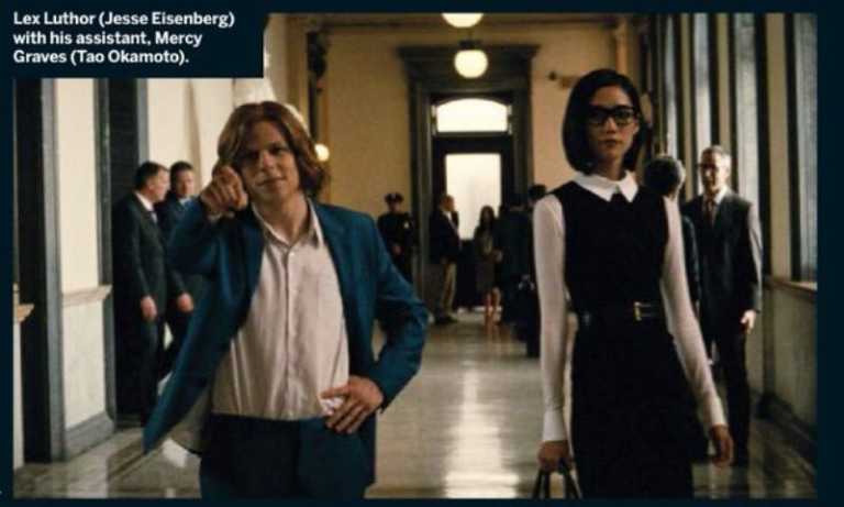 Batman v Superman: Lex e la Lexcorp nelle nuove foto Batman v Superman: Lex e la Lexcorp nelle nuove foto
