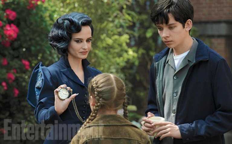 La casa per bambini speciali di Miss Peregrine: foto dal nuovo film di Tim Burton La casa per bambini speciali di Miss Peregrine: foto dal nuovo film di Tim Burton