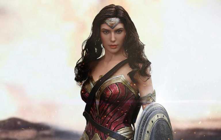 Batman v Superman: l’action figure Hot Toys di Wonder Woman Batman v Superman: l’action figure Hot Toys di Wonder Woman