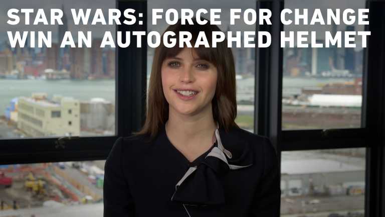 Rogue One a Star Wars Story: Felicity Jones presenta la campagna Force for Change Rogue One a Star Wars Story: Felicity Jones presenta la campagna Force for Change