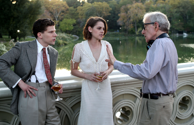Café Society: prima clip del film con Kristen Stewart Café Society: prima clip del film con Kristen Stewart