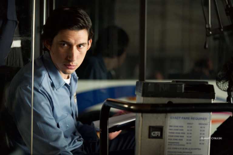 Adam Driver nella prima foto ufficiale di Paterson di Jim Jarmush Adam Driver nella prima foto ufficiale di Paterson di Jim Jarmush