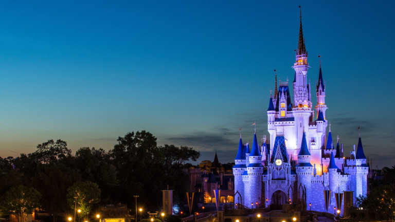 Orlando: la Walt Disney dona un milione alle vittime Orlando: la Walt Disney dona un milione alle vittime
