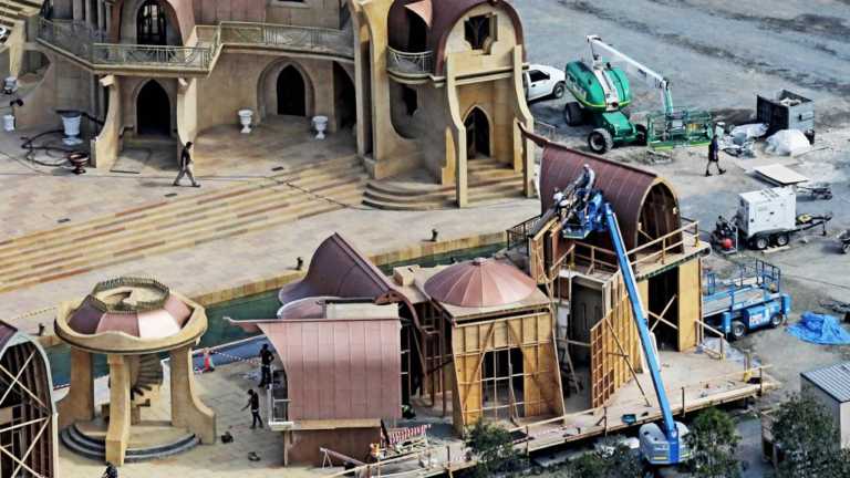 Thor Ragnarok: Asgard prende vita sul set – foto Thor Ragnarok: Asgard prende vita sul set – foto