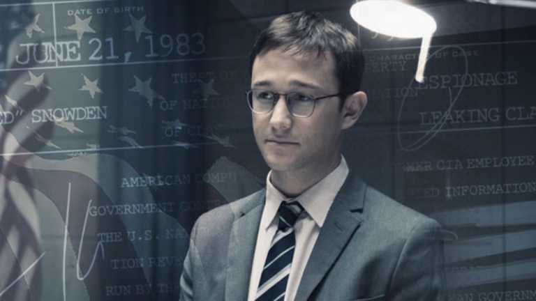 Snowden: Joseph Gordon-Levitt nella nuova clip del film di Oliver Stone Snowden: Joseph Gordon-Levitt nella nuova clip del film di Oliver Stone