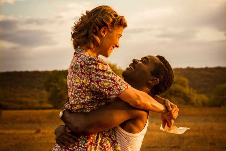 Rosamund Pike e David Oyelowo nel trailer di A United Kingdom Rosamund Pike e David Oyelowo nel trailer di A United Kingdom