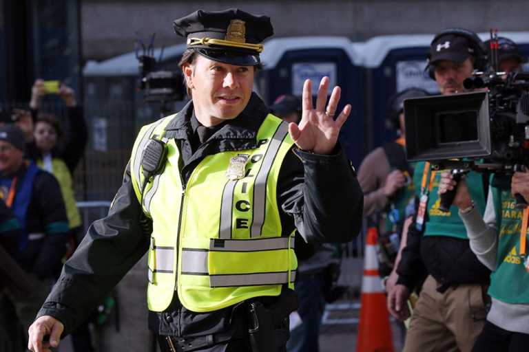 Mark Wahlberg nel teaser trailer ufficiale di Patriots Day Mark Wahlberg nel teaser trailer ufficiale di Patriots Day