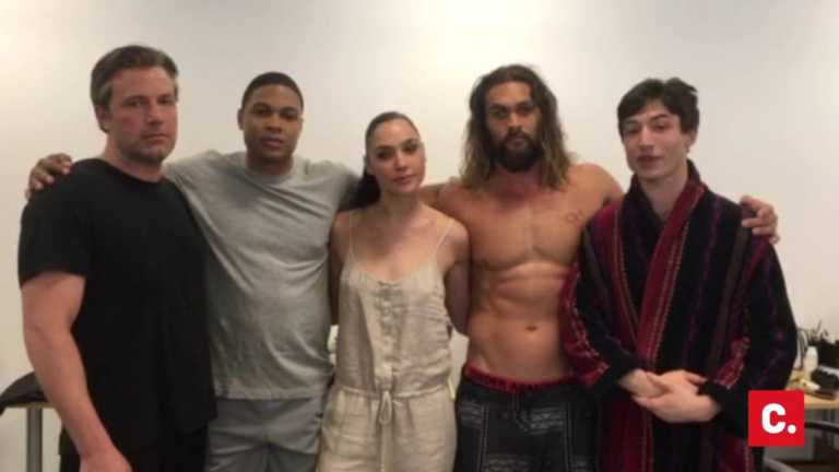 Justice League: il cast insieme per una buona causa – video Justice League: il cast insieme per una buona causa – video
