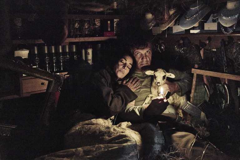 On the Milky Road: recensione del film di Emir Kusturica On the Milky Road: recensione del film di Emir Kusturica