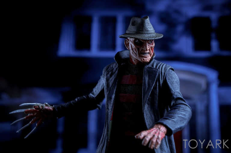 Freddy Krueger: la nuova incredibile action figure Freddy Krueger: la nuova incredibile action figure