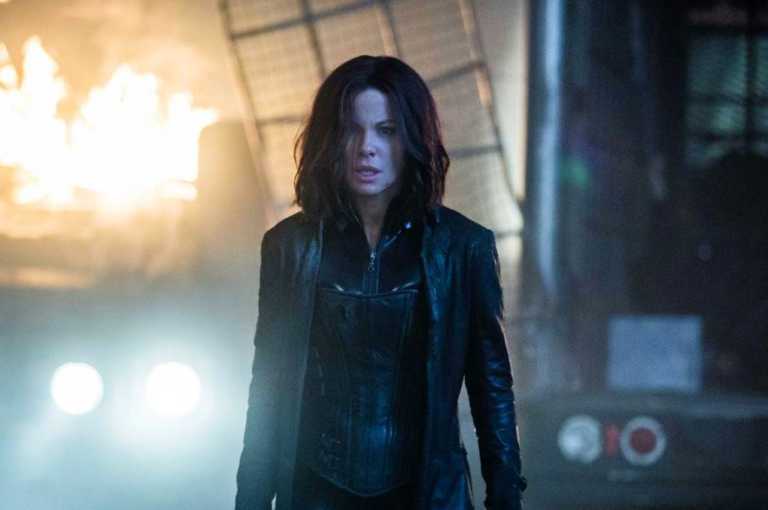 Underworld Blood Wars: due nuove immagini di Selene Underworld Blood Wars: due nuove immagini di Selene