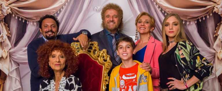 Poveri ma ricchi: il trailer ufficiale del film di Fausto Brizzi Poveri ma ricchi: il trailer ufficiale del film di Fausto Brizzi