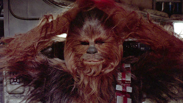 Han Solo: Chewbacca controlla le riprese nel backstage Han Solo: Chewbacca controlla le riprese nel backstage