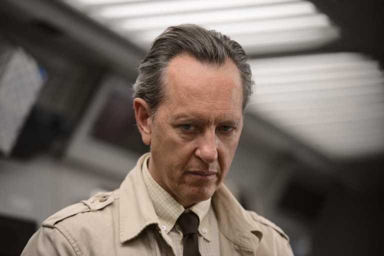 Logan: le nuove foto ci mostrano il cattivo Dr. Rice Logan: le nuove foto ci mostrano il cattivo Dr. Rice