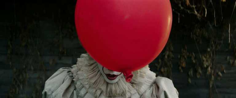It: Pennywise e il Club dei Perdenti nelle nuove foto It: Pennywise e il Club dei Perdenti nelle nuove foto