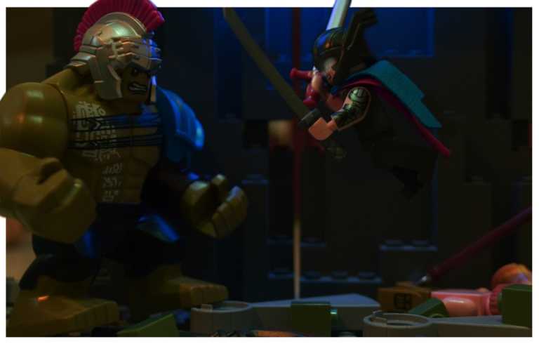 Thor Ragnarok: il set LEGO mostra Hulk in versione Gladiatore Thor Ragnarok: il set LEGO mostra Hulk in versione Gladiatore