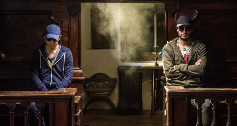 I Peggiori: il trailer ufficiale del film di e con Vincenzo Alfieri I Peggiori: il trailer ufficiale del film di e con Vincenzo Alfieri