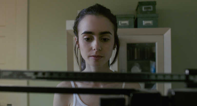 To The Bone: prima foto del film originale Netflix con Lily Collins