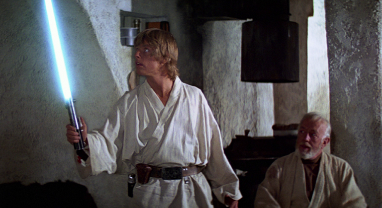 Star Wars: battuta all&rsquo;asta la spada laser di Luke Skywalker