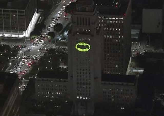 bat-segnale adam west