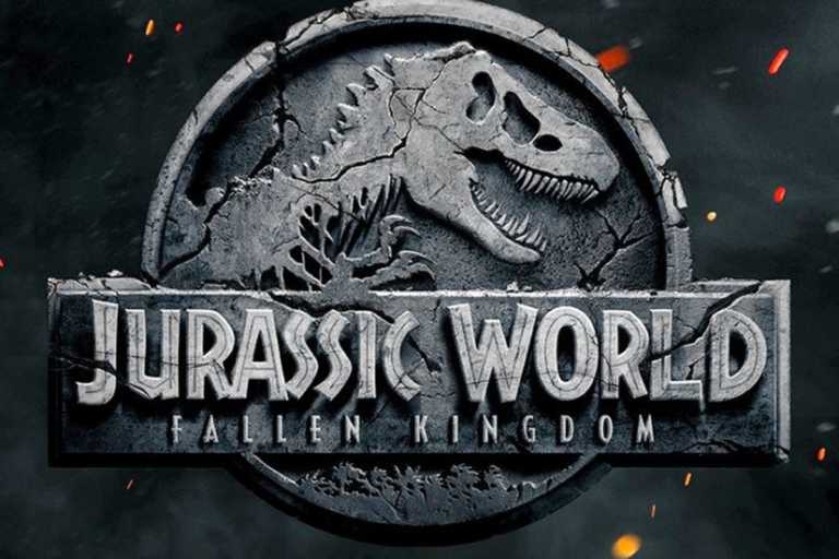 Jurassic World Il Regno Distrutto: una foto della fine delle riprese Jurassic World Il Regno Distrutto: una foto della fine delle riprese