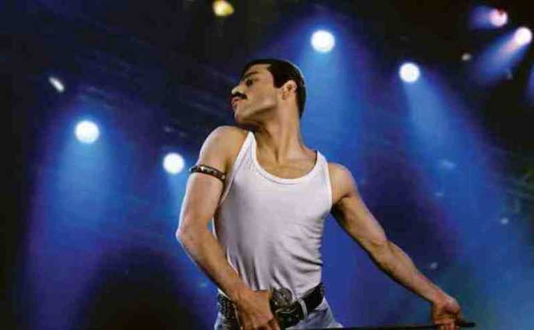 Bohemian Rhapsody: Rami Malek in una nuova foto Bohemian Rhapsody: Rami Malek in una nuova foto