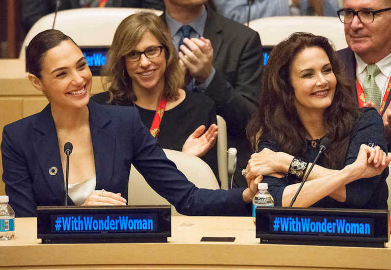 Lynda Carter furiosa contro James Cameron su Wonder Woman