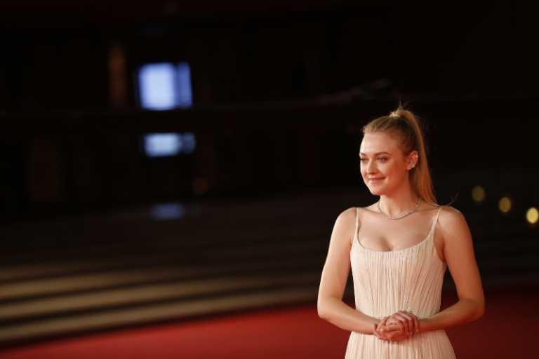 Dakota Fanning rivela il regalo di compleanno che Tom Cruise le fa ogni anno da &ldquo;La guerra dei mondi&rdquo;
