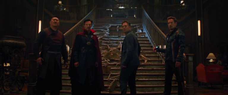 Avengers: Infinity War, Tony Stark allerta nella nuova foto Avengers: Infinity War, Tony Stark allerta nella nuova foto