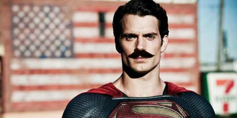 Henry Cavill approva i finti baffi di Shazam! Henry Cavill approva i finti baffi di Shazam!