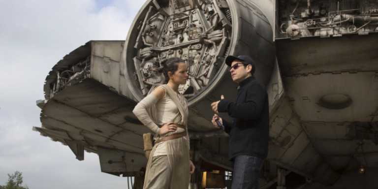 Star Wars: Episodio IX, J.J. Abrams: &ldquo;Troppo ghiotto per rinunciare&rdquo;