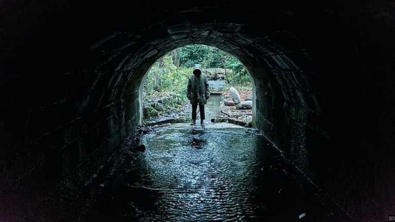 Ghost Stories: il secondo trailer del film con Martin Freeman Ghost Stories: il secondo trailer del film con Martin Freeman