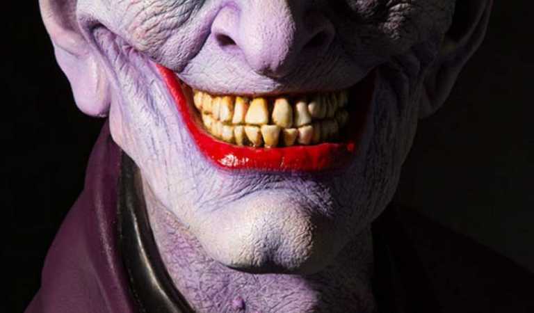 Joker: ecco lo spaventoso busto da collezione Joker: ecco lo spaventoso busto da collezione
