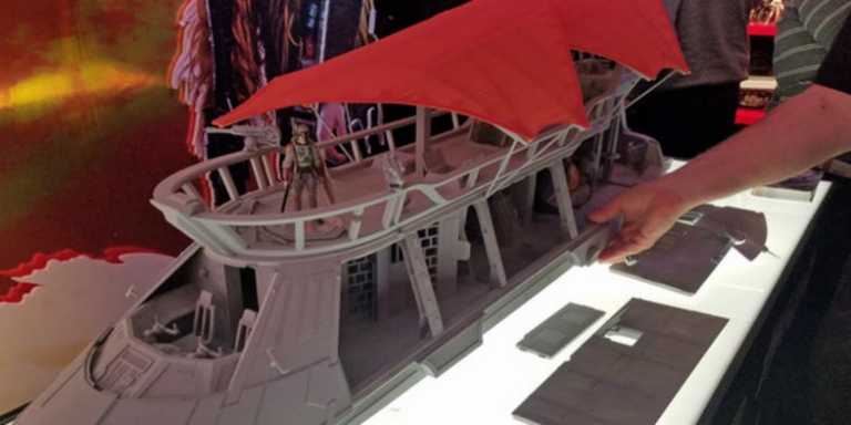 Star Wars: la chiatta di Jabba è il più grande giocattolo mai realizzato – foto Star Wars: la chiatta di Jabba è il più grande giocattolo mai realizzato – foto