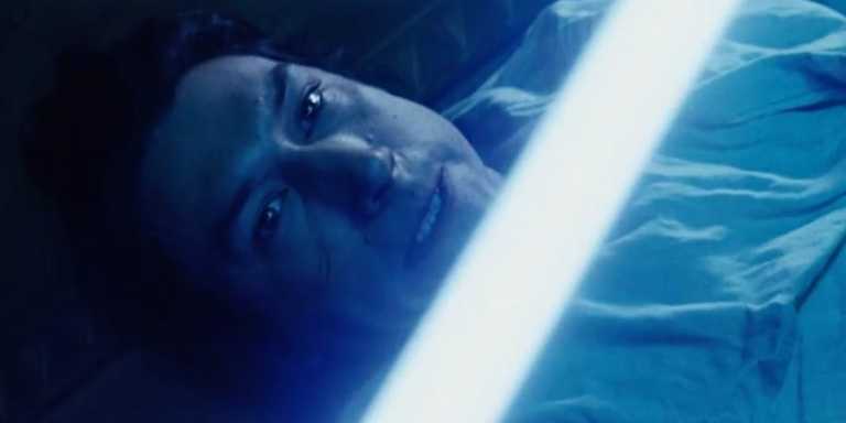 Star Wars: ecco cosa è successo alla spada laser blu di Kylo Ren Star Wars: ecco cosa è successo alla spada laser blu di Kylo Ren
