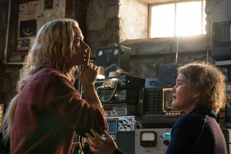 A Quiet Place: John Krasinski spiega com’è stata girata la scena della lanterna A Quiet Place: John Krasinski spiega com’è stata girata la scena della lanterna