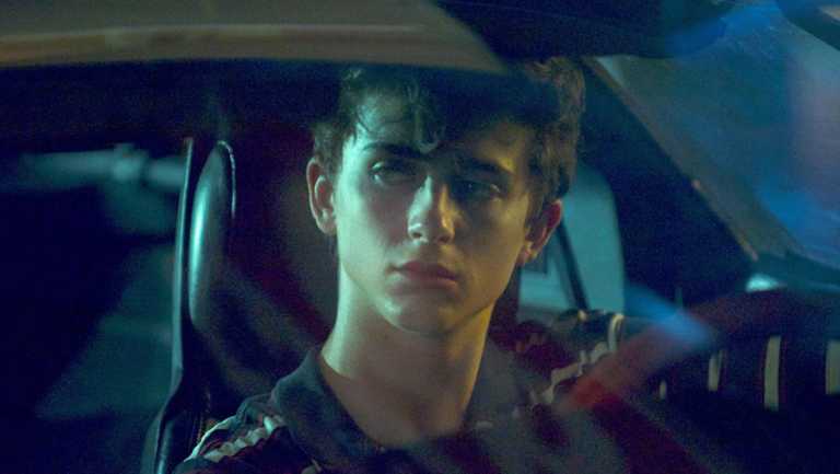 Hot Summer Nights: ecco Timothée Chalamet nel trailer del film Hot Summer Nights: ecco Timothée Chalamet nel trailer del film