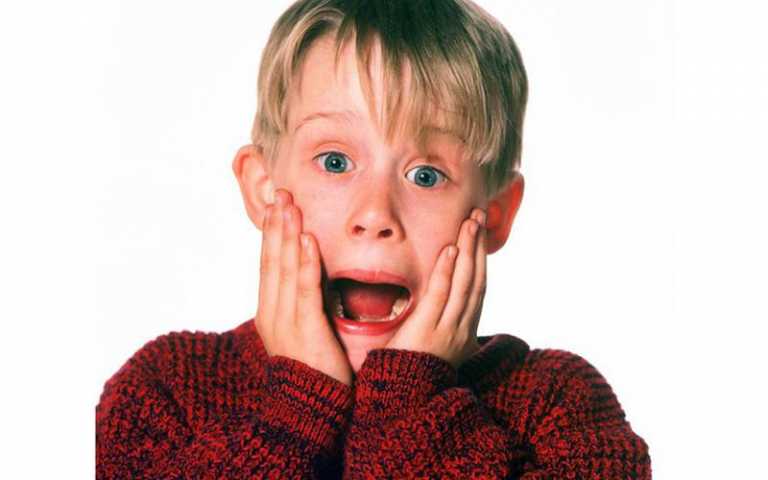 Spider-Man: Peter Parker come Kevin McCallister nel poster fan-made Spider-Man: Peter Parker come Kevin McCallister nel poster fan-made