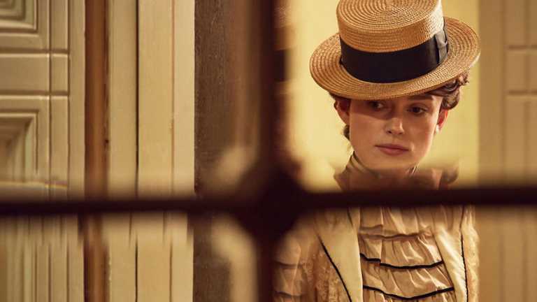 Colette: il trailer italiano ufficiale con Keira Knightley Colette: il trailer italiano ufficiale con Keira Knightley