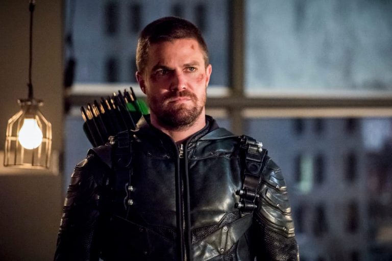 Stephen Amell protagonista del reboot Fox di Baywatch